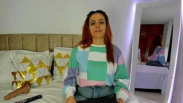 Snapshot of cristalwalker__ chatting on 7, 11, 2025 cristalwalker online show from 7, 11, 2025