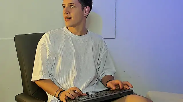 Adan rivas  online show from 27, 12, 2024