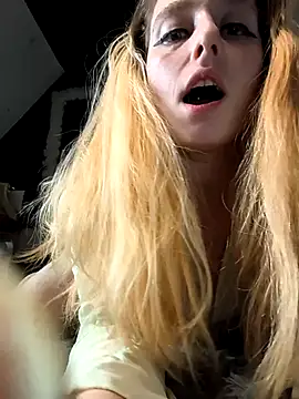 Snapshot of Sweet-SpicyOff chatting on 15, 12, 2025 Sweet-SpicyOff online show from 15, 12, 2025