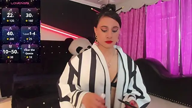 Coral Gibson online show from 3, 11, 2025