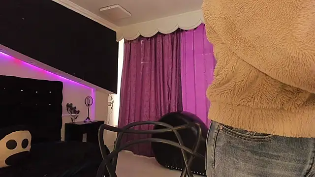 Coral Gibson online show from 20, 3, 2026