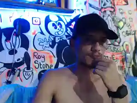 roystonee01 online show from 18, 9, 2025