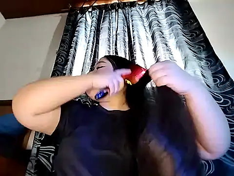 Snapshot of sharyl_24 chatting on 10, 10, 2025 sharyl 24 online show from 10, 10, 2025