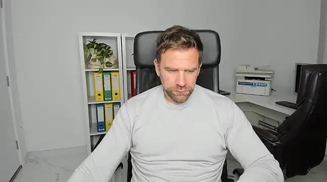 Snapshot of John-E-Dough chatting on 2, 12, 2024 John-E-Dough online show from 2, 12, 2024