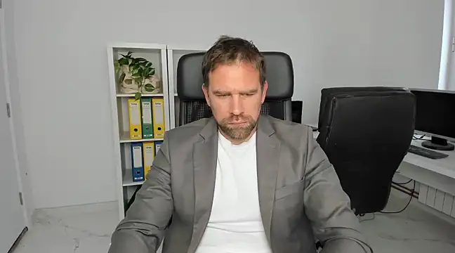 Snapshot of John-E-Dough chatting on 6, 12, 2024 John-E-Dough online show from 6, 12, 2024