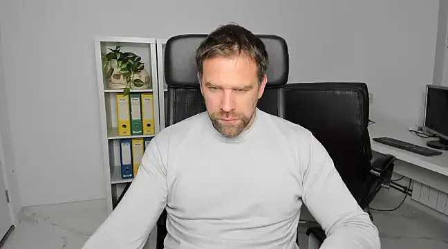 Snapshot of John-E-Dough chatting on 9, 12, 2024 John-E-Dough online show from 9, 12, 2024