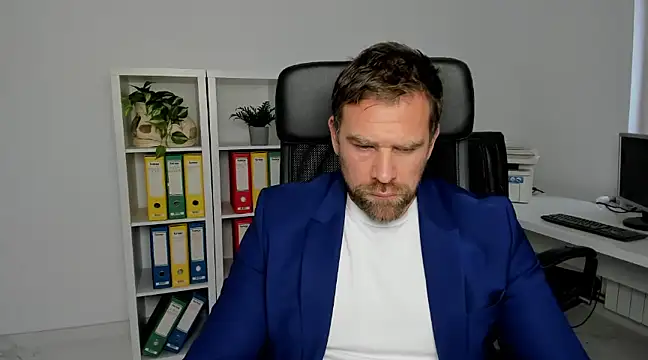 Snapshot of John-E-Dough chatting on 12, 12, 2024 John-E-Dough online show from 12, 12, 2024