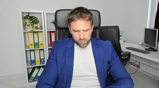 Snapshot of John-E-Dough chatting on 13, 12, 2024 John-E-Dough online show from 13, 12, 2024