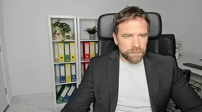 Snapshot of John-E-Dough chatting on 17, 12, 2024 John-E-Dough online show from 17, 12, 2024