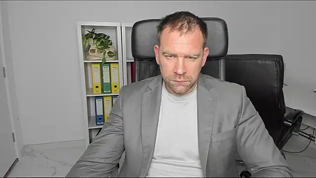 Snapshot of John-E-Dough chatting on 26, 12, 2024 John-E-Dough online show from 26, 12, 2024