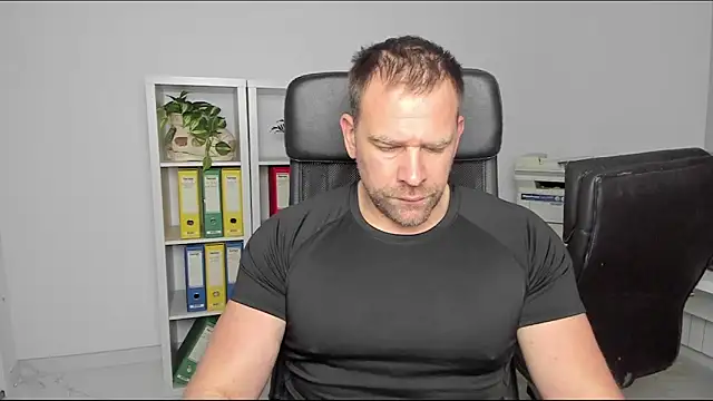 Snapshot of John-E-Dough chatting on 28, 12, 2024 John-E-Dough online show from 28, 12, 2024