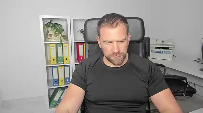 Snapshot of John-E-Dough chatting on 11, 1, 2025 John-E-Dough online show from 11, 1, 2025