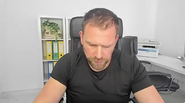 Snapshot of John-E-Dough chatting on 11, 1, 2025 John-E-Dough online show from 11, 1, 2025