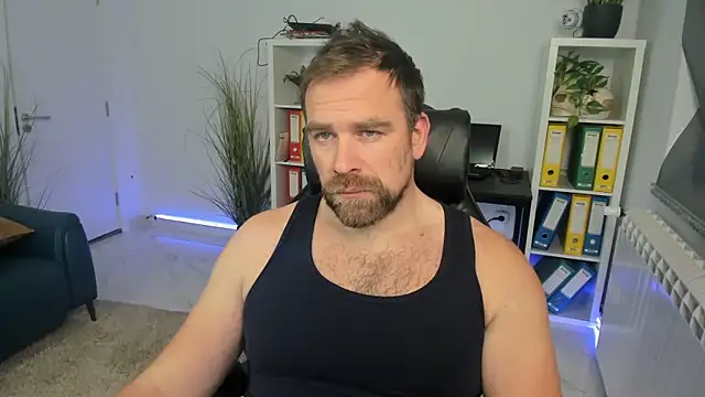 Snapshot of John-E-Dough chatting on 5, 12, 2025 John-E-Dough online show from 5, 12, 2025