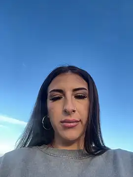 Snapshot of SashaBelle_ chatting on 13, 11, 2025 SashaBelle online show from 13, 11, 2025