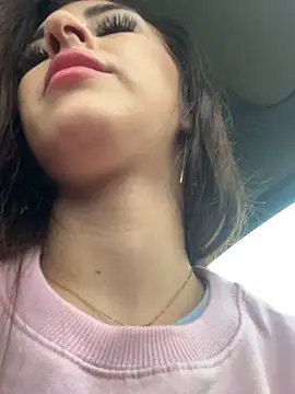 Snapshot of SashaBelle_ chatting on 19, 11, 2025 SashaBelle online show from 19, 11, 2025