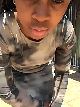 Snapshot of Pearl_00 chatting on 19, 10, 2025 Pearl 00 online show from 19, 10, 2025