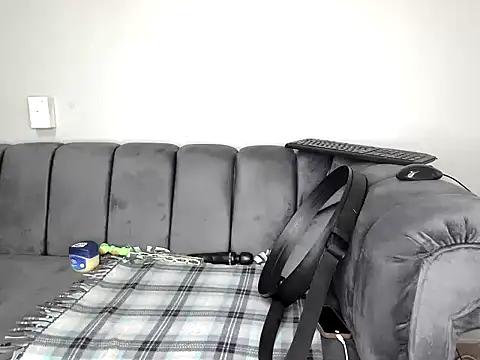 Snapshot of Pearl_00 chatting on 24, 11, 2025 Pearl 00 online show from 24, 11, 2025