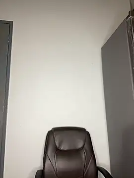 Snapshot of Pearl_00 chatting on 3, 12, 2025 Pearl 00 online show from 3, 12, 2025