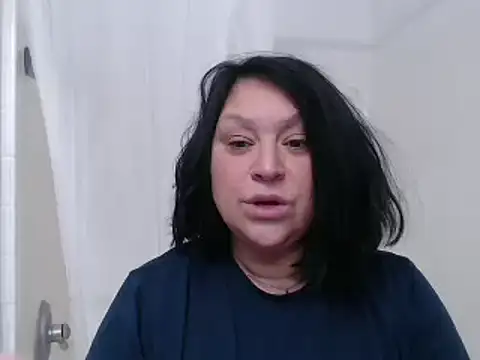 Snapshot of AlyssiaAmoreXO chatting on 4, 1, 2025 AlyssiaAmoreXO online show from 4, 1, 2025