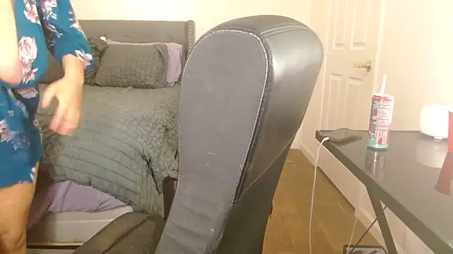 Snapshot of AlyssiaAmoreXO chatting on 12, 10, 2025 AlyssiaAmoreXO online show from 12, 10, 2025