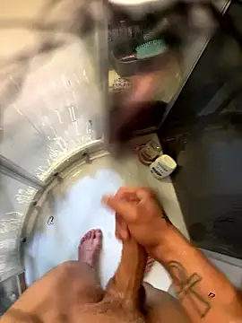 Snapshot of lescro95_ chatting on 14, 10, 2025 lescro95 online show from 14, 10, 2025