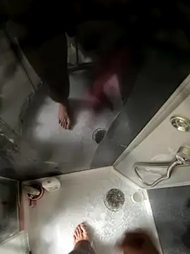 Snapshot of lescro95_ chatting on 17, 10, 2025 lescro95 online show from 17, 10, 2025