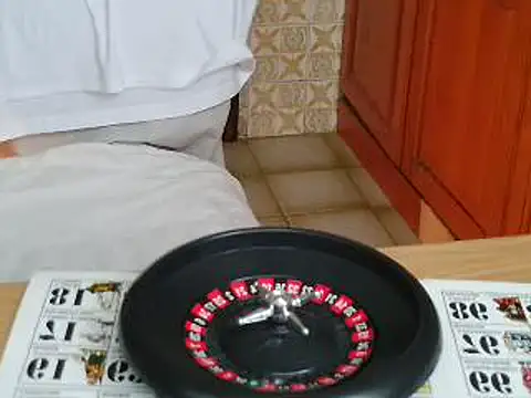 Snapshot of VeneRed chatting on 23, 10, 2025 VeneRed online show from 23, 10, 2025