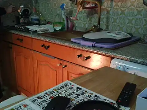 Snapshot of VeneRed chatting on 21, 11, 2025 VeneRed online show from 21, 11, 2025