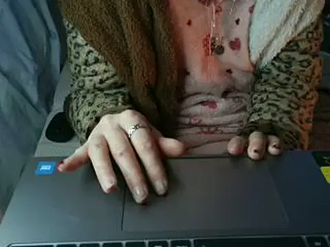 Snapshot of VeneRed chatting on 15, 2, 2026 VeneRed online show from 15, 2, 2026