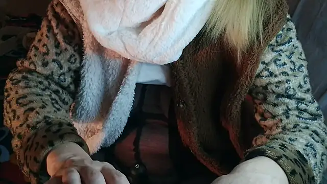 Snapshot of VeneRed chatting on 7, 3, 2026 VeneRed online show from 7, 3, 2026