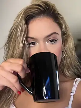 Alisha-Bond online show from 28, 7, 2026