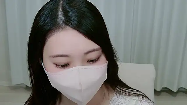 Snapshot of yuki_room chatting on 27, 11, 2025 yuki room online show from 27, 11, 2025