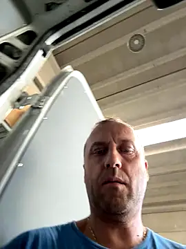 Snapshot of Lecatore80 chatting on 28, 10, 2025 Lecatore80 online show from 28, 10, 2025