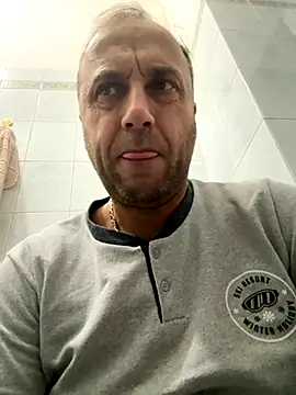 Snapshot of Lecatore80 chatting on 20, 11, 2025 Lecatore80 online show from 20, 11, 2025