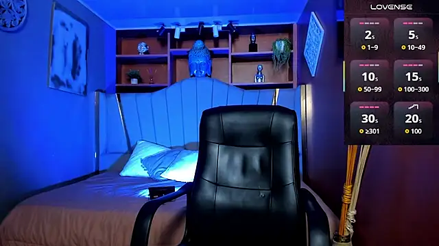 Lucy Williiams online show from 5, 12, 2025