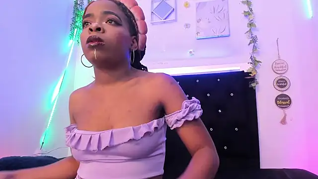Liilly Taylor1 online show from 5, 10, 2025