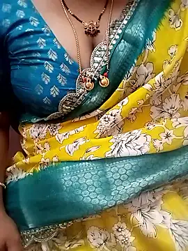 Snapshot of your-sameera chatting on 8, 9, 2025 your-sameera online show from 8, 9, 2025