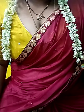 Snapshot of your-sameera chatting on 14, 10, 2025 your-sameera online show from 14, 10, 2025