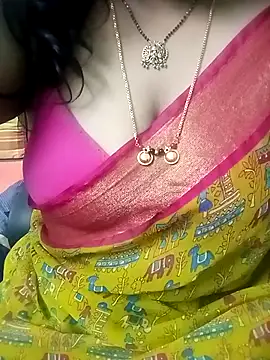 Snapshot of your-sameera chatting on 8, 11, 2025 your-sameera online show from 8, 11, 2025