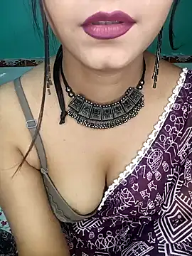 Snapshot of Diamond_queeen chatting on 1, 12, 2024 Diamond queeen online show from 1, 12, 2024