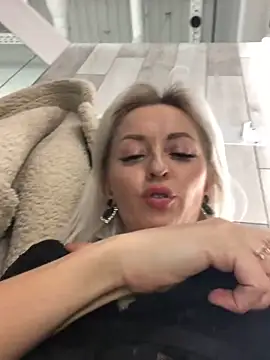 Snapshot of Diamond_Bunny_ chatting on 16, 12, 2024 Diamond Bunny  online show from 16, 12, 2024