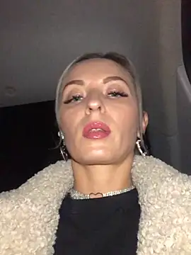 Snapshot of Diamond_Bunny_ chatting on 24, 12, 2024 Diamond Bunny  online show from 24, 12, 2024