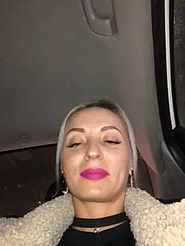 Snapshot of Diamond_Bunny_ chatting on 4, 1, 2025 Diamond Bunny  online show from 4, 1, 2025