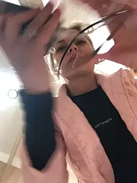 Snapshot of Diamond_Bunny_ chatting on 23, 1, 2025 Diamond Bunny  online show from 23, 1, 2025