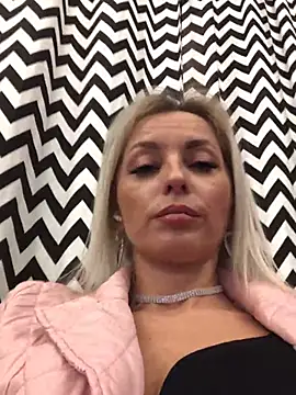 Snapshot of Diamond_Bunny_ chatting on 26, 1, 2025 Diamond Bunny  online show from 26, 1, 2025