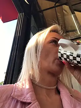 Snapshot of Diamond_Bunny_ chatting on 27, 1, 2025 Diamond Bunny  online show from 27, 1, 2025