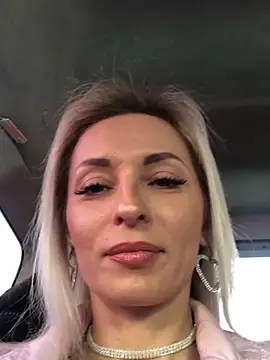 Snapshot of Diamond_Bunny_ chatting on 3, 2, 2025 Diamond Bunny  online show from 3, 2, 2025