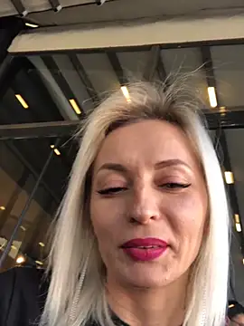 Snapshot of Diamond_Bunny_ chatting on 5, 2, 2025 Diamond Bunny  online show from 5, 2, 2025