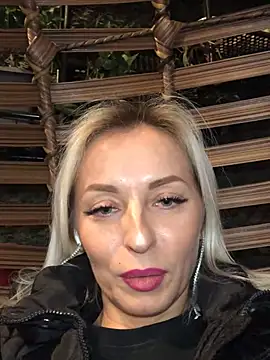 Snapshot of Diamond_Bunny_ chatting on 5, 2, 2025 Diamond Bunny  online show from 5, 2, 2025